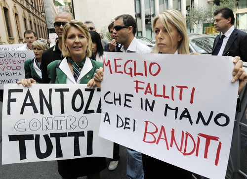 MaxLandra's tweet photo. .#lotteria italia..!!
CORROTTI E CONDANNATI...vincita #vitalizio..!!
IL #CELESTE #MEMORESDOMINI #FORMIGONI..!!
#Alitalia..perdita posti lavoro e taglio #stipendi https://t.co/mQtQhtEm6r