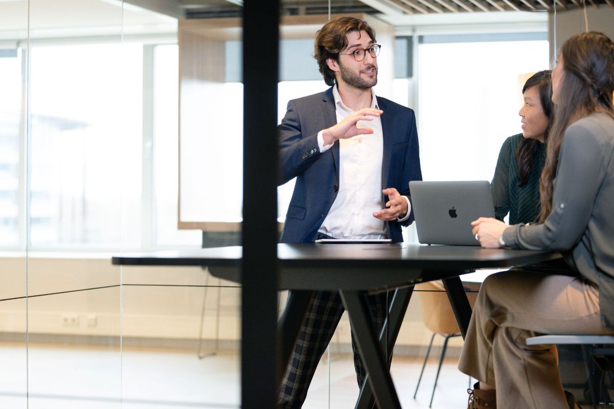 Al aangemeld voor het visie-interview tussen onze #salarisspecialisten en François van Langevelde (Directeur, <a href="/BrouwersNL/">Brouwers Accountants</a>) as. donderdag? Meer info &amp; aanmelden: sowo.kr/bcBrpX2h #webinar #payroll #HR