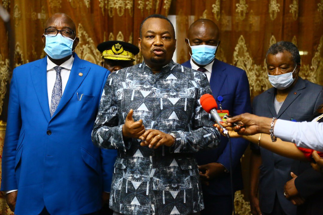 Barick Buema (@barickbuema) on Twitter photo Couvre-feu totalement levé dans les provinces où la #Covid19 est à faible circulation. Il est repoussé, de 22h à 4h dans d'autres provinces dont #Kinshasa où la courbe épidémique est descendante", annonce <a href="/Presidence_RDC/">Présidence RDC 🇨🇩</a>. "Début lundi de la vaccination avec #AstraZeneca. Couvre-feu totalement levé dans les provinces où la #Covid19 est à faible circulation. Il est repoussé, de 22h à 4h dans d'autres provinces dont #Kinshasa où la courbe épidémique est descendante", annonce <a href="/Presidence_RDC/">Présidence RDC 🇨🇩</a>. "Début lundi de la vaccination avec #AstraZeneca.