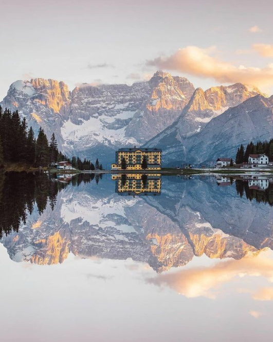 "La cosa più preziosa che puoi ricevere da chi ami è il suo tempo.
Non sono le parole, non sono i fiori, i regali. È il tempo"

#LagodiMisurina #AuronzodiCadore

#VisitVeneto

📷 IG patheight