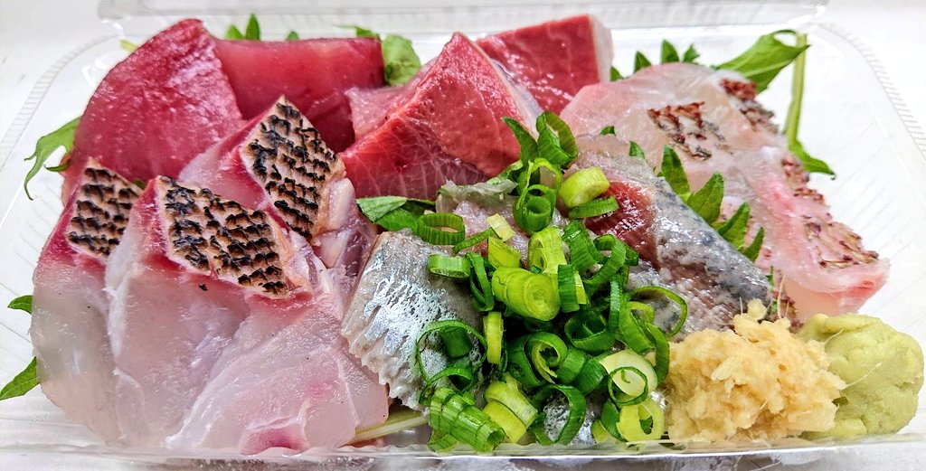 駅前酒場 並刺盛 生メジマグロ 佐渡 桜ブリ 三重 活〆桜鯛 淡路 釣りイサキ 長崎五島 春イワシ 石川 1000円 桜鯛が終わり次第 活黒鯛 高知 に代わります ホタテ刺身 雨の日サービス 0円 オコゼづくし 肝 皮 胃袋 頭 骨せんべい