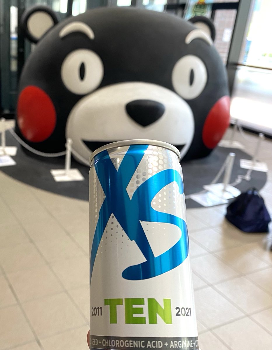 yasushi37's tweet photo. いつもお疲れ様\(//∇//)\
くまモンにエナジードリンク😊😊
これで少しウエイトコントロールできるかな（笑） https://t.co/g8yoCv9MSK