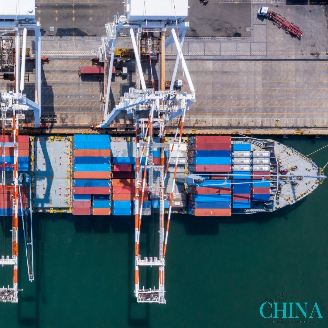 agentechina's tweet image. En nuestro libro “GANA más, compra MEJOR, DIRECTO de China” os explicamos las claves para no caer en errores de novato, para ello te contamos las diferencias entre comprar a fábrica o a empresas trading. ¿Conoces las diferencias? ➡️ bit.ly/3a9tfLK