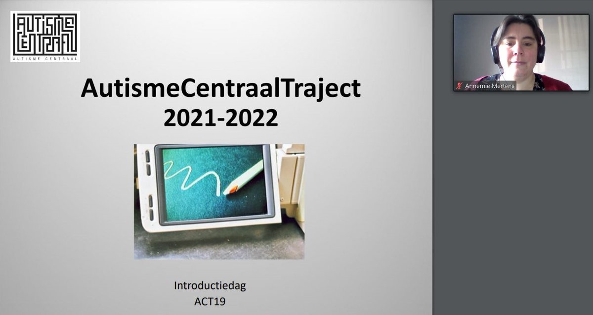 Annemie is klaar voor de introductiesessies van onze ONLINE post-HBO-opleiding AutismeCentraalTraject. De opleiding start op 26/4. Er zijn nog enkele plaatsen vrij! bit.ly/3v2wpZV.