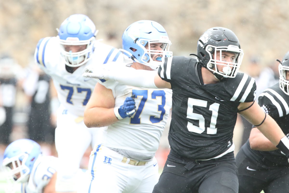 BowdoinFB's tweet photo. Congratulations to John Page (@JohnPage51) on landing an internship with Founders Advisors (@FoundersIB) as an investment banking analyst. The defensive lineman will be heading to Birmingham, AL this summer before his senior season!
#TheHunt🐾
#InternshipLanded https://t.co/fcCnk7lg1m