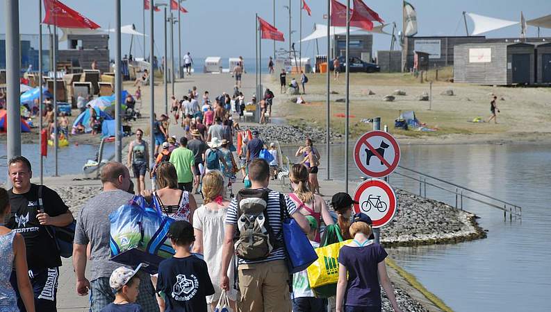 Wegen steigender Inzidenzzahlen: #Büsum will erst im Mai als #Modellprojekt für den Tourismus öffnen: boyens-medien.de/artikel/lokale…