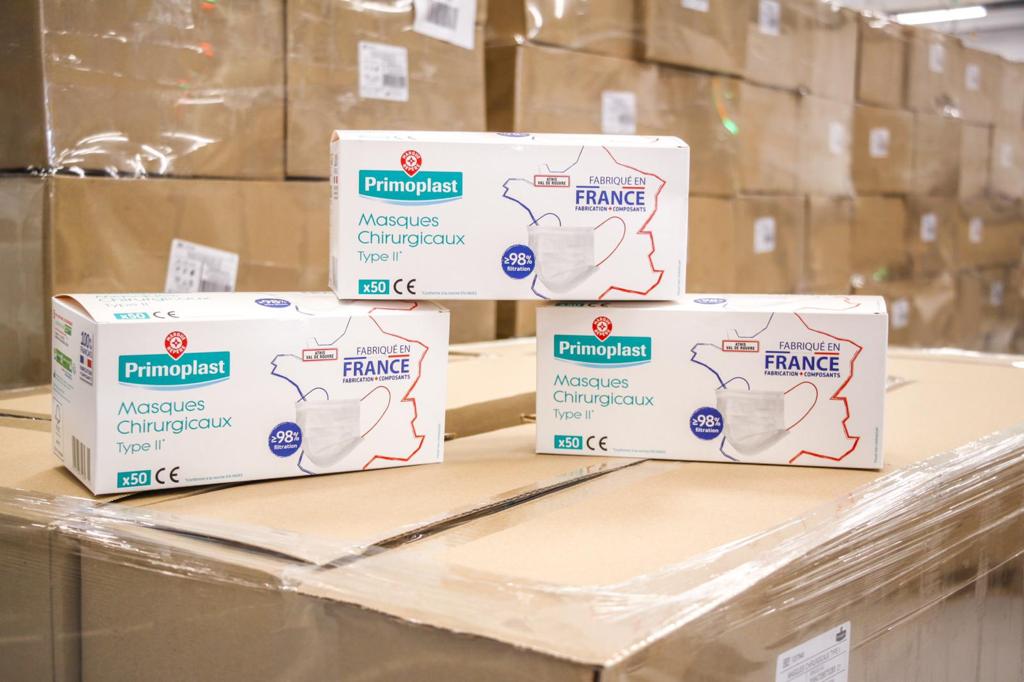 Leclerc_MEL's tweet image. 🇫🇷 Ca y est, nos masques @Leclerc &quot;Made in France&quot; arrivent en magasin ! Non seulement ils sont fabriqués dans l’Orne, mais à partir de composants eux-mêmes français ! Et à 4,85 euros la boite de 50 masques, on n’est pas nul par rapport aux masques chinois. 😁