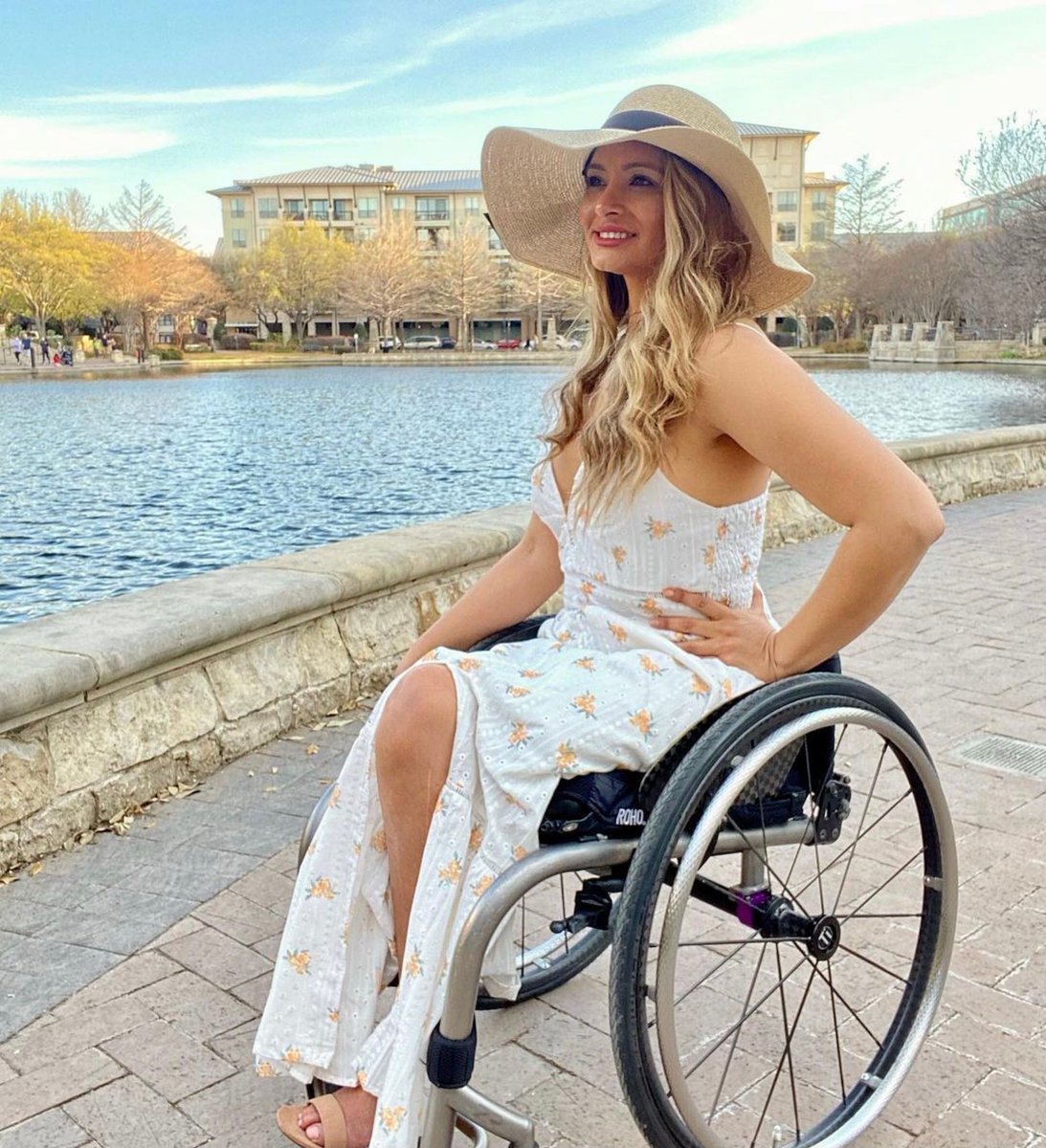 Handiscovercom's tweet photo. Spring has sprung! It's time to enjoy this beautiful weather! 🌸🌿☀️
Have a look at our accessible accommodations! ♿️ https://t.co/ZlXTGjAyPR
#disabilityinspiration #disabledcommunity #accessibility #accessibletravel #disabledtravel #spring https://t.co/KfUcgdbyoW