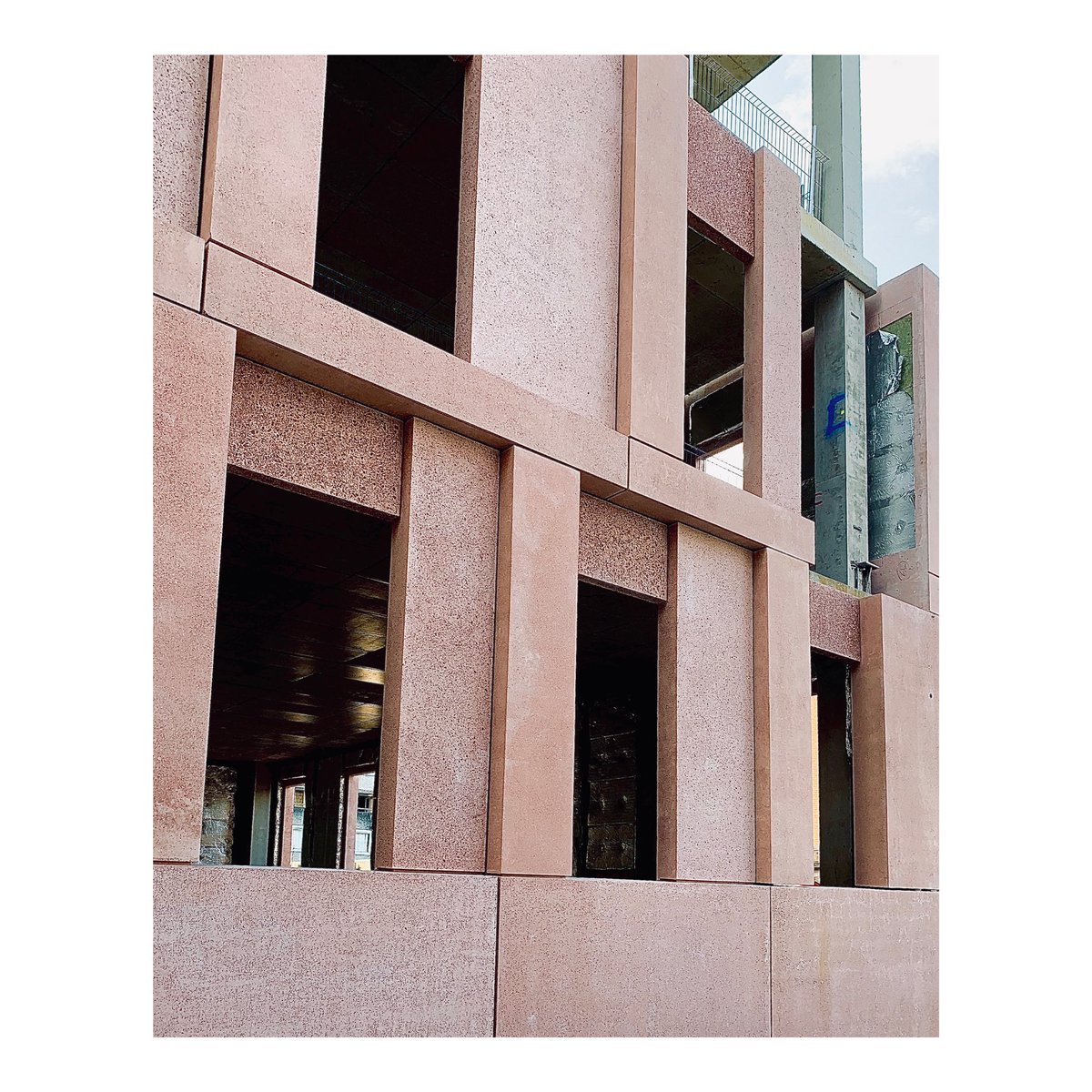 moco_arch's tweet image. Progress at #aylesburyestate #communityhealthcentre #plot18 April 2021 by #moco_arch