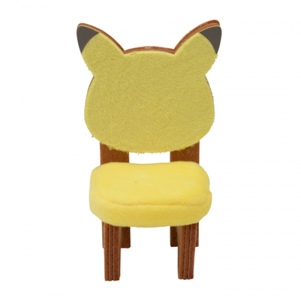 ReviewsPokemon's tweet photo. Honey we have guests bring out the fancy chairs https://t.co/7yNs1L6CuZ