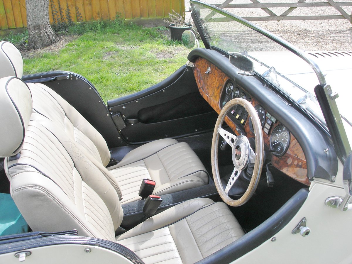 Putting the Morgan 4/4 up for sale @FolkMog on <a href="/CandSCmagazine/">Classic & Sports Car</a> later, 1990 46k miles new MOT, recent front kingpins and battery. Royal Ivory £19750