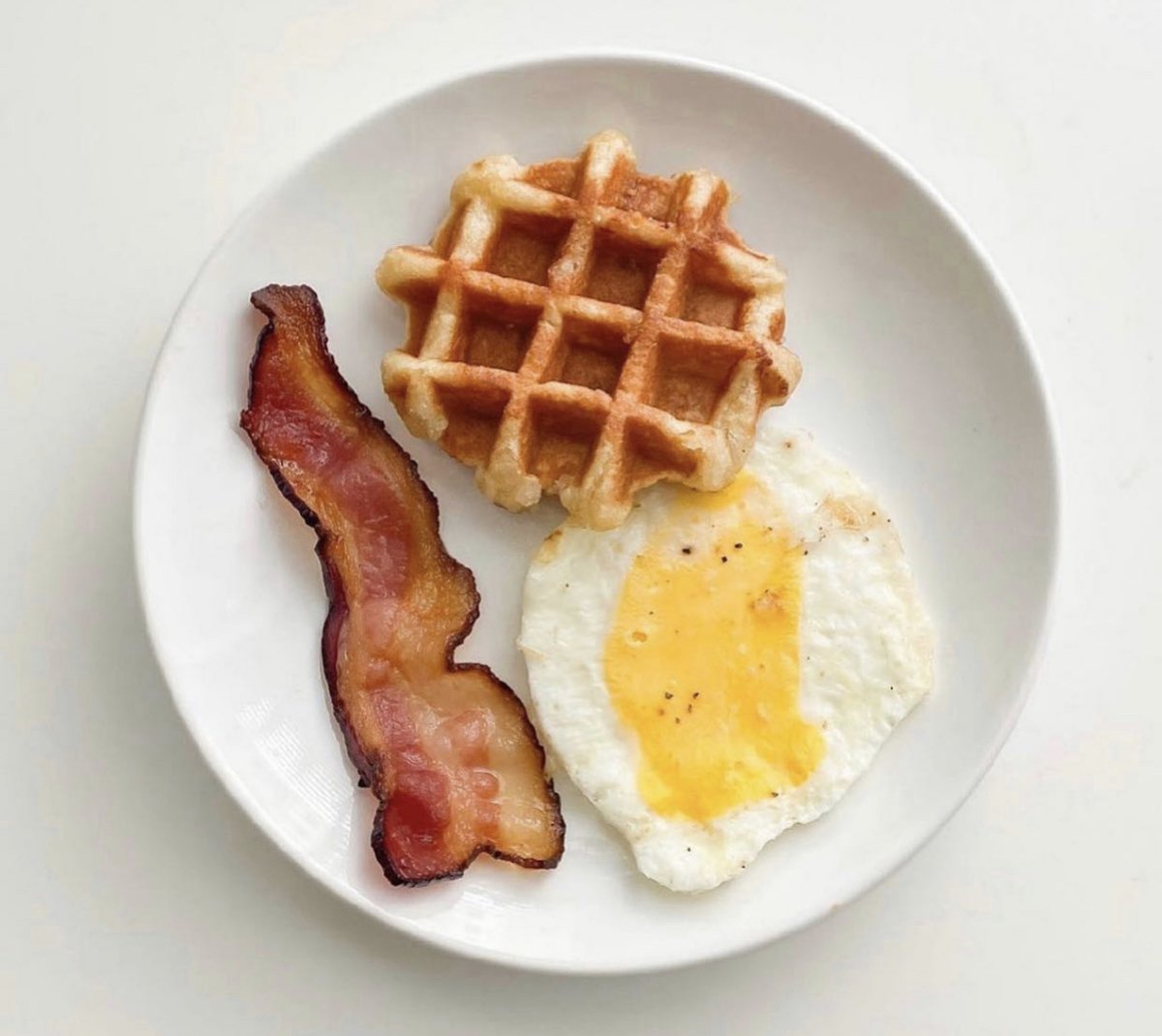 SensibleMeals's tweet photo. It’s always a great morning when you have our famous Sensible Meals waffle. Just the right portion of sweetness to curb any sugar cravings.
And it’s coming this week!
https://t.co/n24My9sEyA
#mealprep #sensiblemeals https://t.co/k6jTn0604T