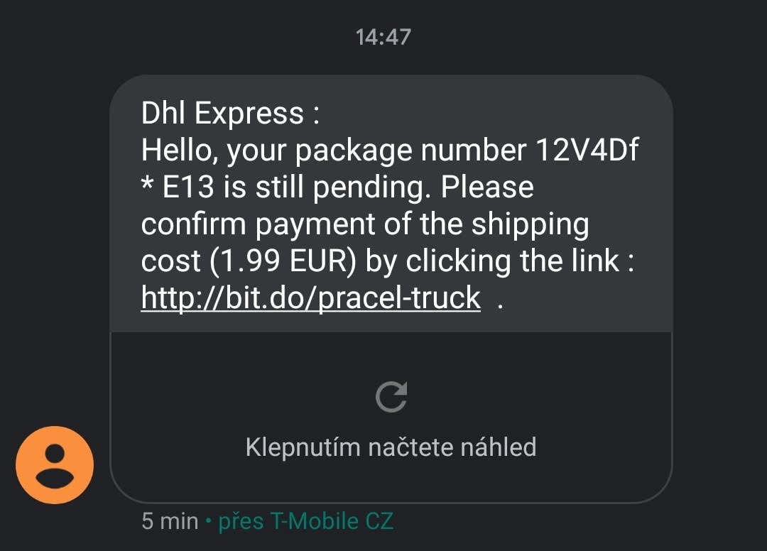 PavelBacka's tweet photo. Dneska mi přišla smska od DHL. Říkám si divné, nevím o ničem že co by mi chybělo. Trochu pogooglím a vypadá to divně. Hezky si v bezpečí otevřu odkaz a hele co na mě vyskočí. URL "justns . ru" nezní moc věrohodně :) https://t.co/keHyUaxvBU