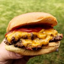 Smash burgers, I just had to make some more today. They are so easy and the recipe is all in the video here youtu.be/g6OVShx4XSs