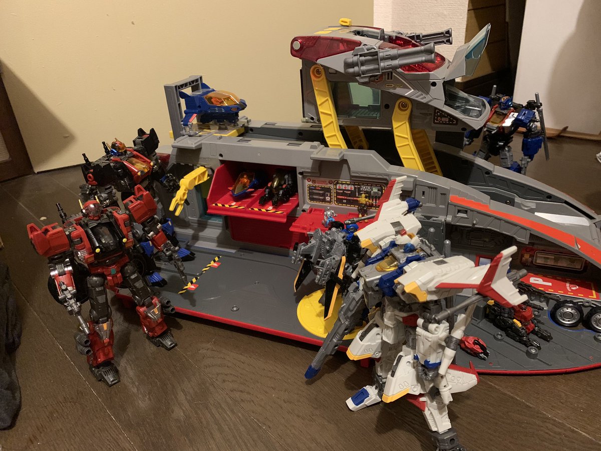 ジャンクで買ったトミカのハイパーグランナーが良い感じにダイアクロン