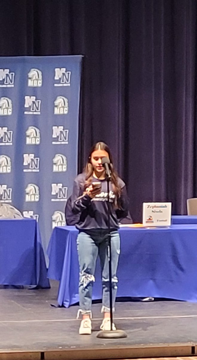 Congrats to <a href="/sidneyanders44/">Sidney Anderson</a> and <a href="/kkatelynssmith/">Katelyn Smith</a> on your signing today.  
<a href="/MNGVSoccer/">MNGVS</a>