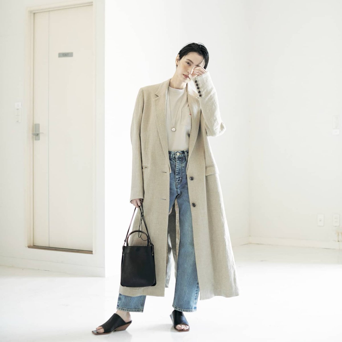 Gina__official's tweet photo. #GinaSpring 「SPRING DENIM 30LOOKS」👖手持ちのブルーデニムを今っぽく着こなすには、鮮度の高いトップス選びが肝心！ 
ボリューム袖のトップスや背中開きデザイン、ロング丈ジャケットなどがマンネリ打破に有効です⭕ 
早速明日のコーデの参考に✔️ https://t.co/2eKx8GmCJ1