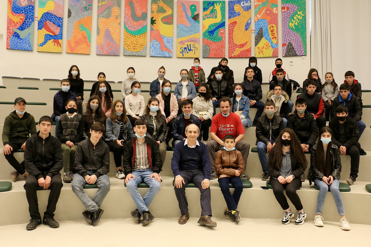 coafkids's tweet photo. 🌌Our yet another #SMARTConnects was dedicated to the #Universe and the means of exploring it.
Our #Mechanics program students enjoyed a #science-rich master class with astronomer Avetik Grigoryan, the founder of #Armenian Aerospace Society. https://t.co/v5tUuxkCEm
