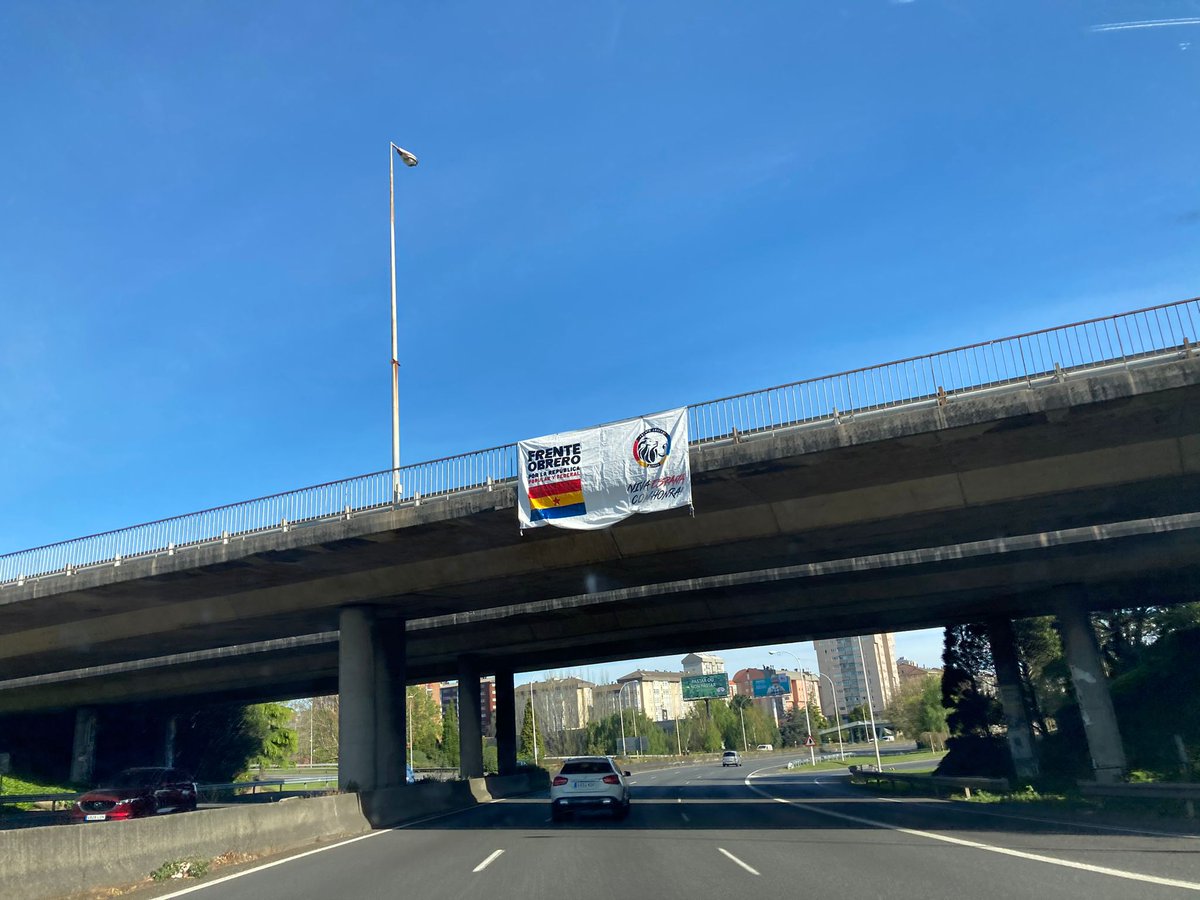Pancartas republicanas hoy en Alfonso Molina