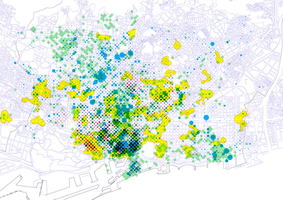 "Las ciudades son estrategias de supervivencia colectiva, no paran de transformarse porque se transforma la sociedad. Siempre ha habido arquitectos para faraones, pero más que nunca hay profesionales trabajando de otra manera".

Pablo Martínez, arquitecto del colectivo <a href="/300000kms/">trescientosmil</a>