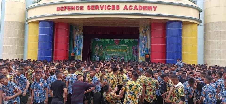 Treasur87195737's tweet photo. After killing 700 civilians and abducting over 3000 civil servants as well as protesters, Junta SAC regime outrageously celebrated Thingyan Water Festival 

However,their bloodstained hands will never be washed clean 

#WhatsHappeninglnMyanmar #Apr14Coup #CondemnDeathPenalty @UN https://t.co/qYgcqAKl9f