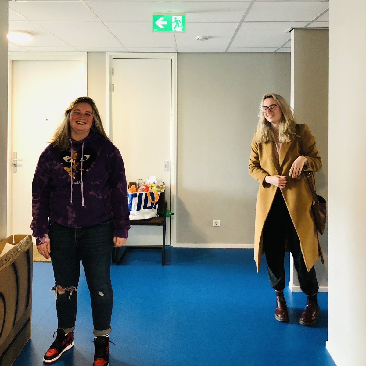 Zijn vergelijkbare studentencomplexen als Elzenhagen wel veilig? <a href="/pvda_amsterdam/">PvdA Amsterdam</a> vroeg <a href="/LaurensIvens/">Laurens Ivens</a> dat te onderzoeken. Dat gaat hij doen 👍🏻. Benieuwd naar de uitkomsten. Voor mijn andere vragen verwees hij naar <a href="/stichtingwoon/">!WOON</a> . Wordt vervolgd <a href="/AT5/">AT5</a> at5.nl/artikelen/2082…
