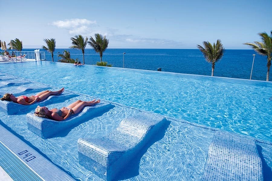 TUI organiseert samen met <a href="/corendon/">Corendon</a> een proefvakantie mét bewegingsvrijheid naar Gran Canaria #proefvakantie #RIU #GranCanaria 
tinyurl.com/t5ahcmtv