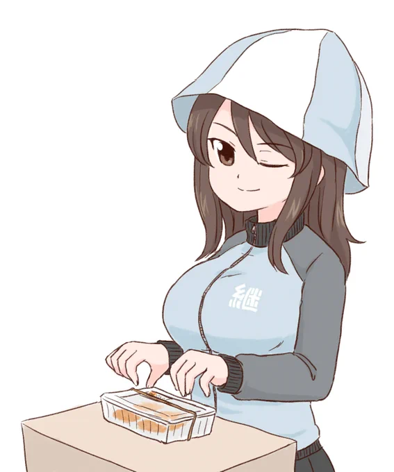 コロッケを演奏するミカ 