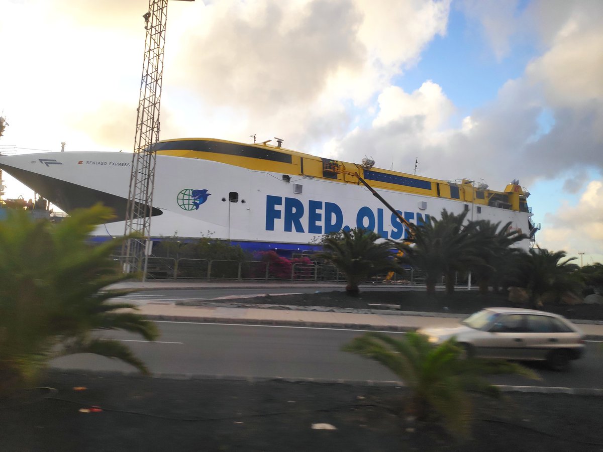 PerezOrt87 (@jessdavidprezo1) on Twitter photo Ya con el motor reparado, la chapa arreglada y pintadito completo. Pronto al agua patos y a probarlo que ha quedado como nuevo. Felicidades <a href="/FOexpress/">Fred. Olsen Express</a> a cuidar el barquito y pronto dando el buen servicio que sabeis. Con el Bencomo listo y el Bañaderos cerca será un buen verano. Ya con el motor reparado, la chapa arreglada y pintadito completo. Pronto al agua patos y a probarlo que ha quedado como nuevo. Felicidades <a href="/FOexpress/">Fred. Olsen Express</a> a cuidar el barquito y pronto dando el buen servicio que sabeis. Con el Bencomo listo y el Bañaderos cerca será un buen verano.