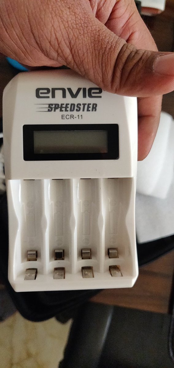 Prasad_Shriyan's tweet photo. Order no. 403-9422937-2720318
@amazonIN I have been scammed by a seller on your platform. Ordered a camera online. Product delivered today, product box tampered with and contents replaced with cheap AAA battery charger. Outrageous as 2nd time in 2 months. https://t.co/a4uQPitvP7