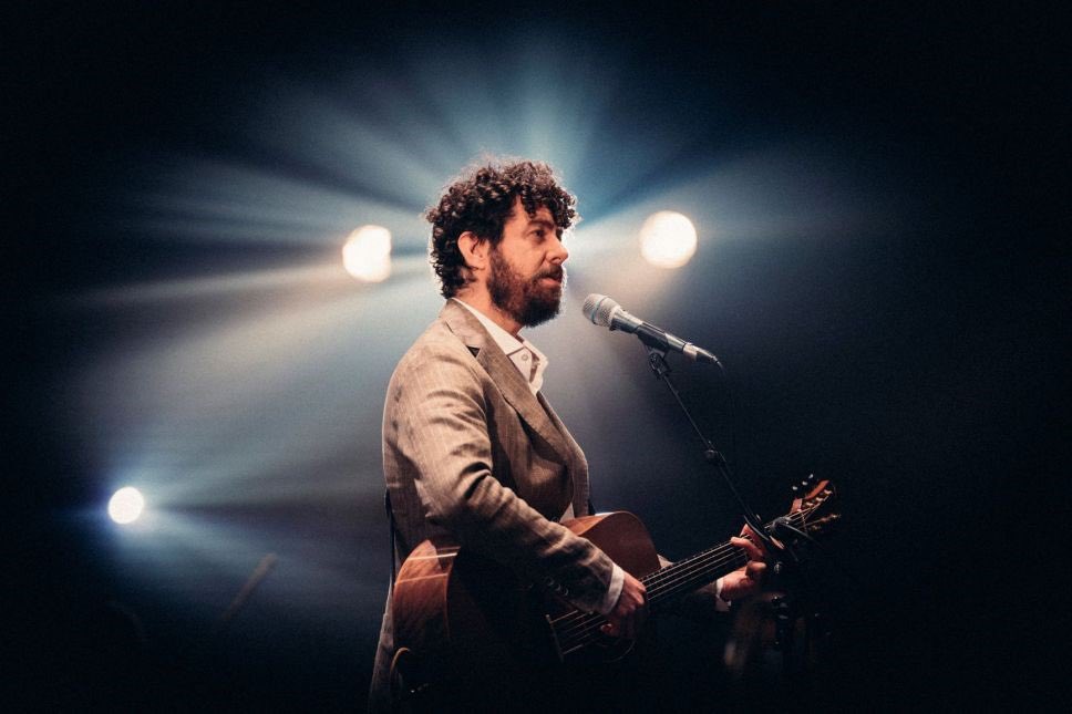 Musician Declan O’Rourke on stage