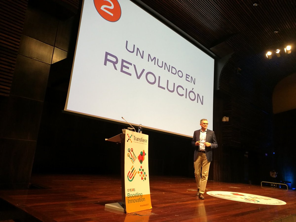 ForoTransfiere's tweet photo. 🗣️ @Juan_Barea, fundador y presidente ejecutivo de #UniversalDX: "La inteligencia artificial va a "inundar" todo aquel campo donde se recojan datos. Sin lugar a dudas, la AI será la base de la cuarta revolución industrial." | #Transfiere2021 https://t.co/fCEvS7FzIW