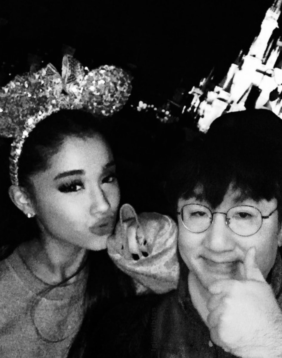 Btsxari1's tweet photo. Bang Si-hyuk & Ariana (edit)
#army #BTSARMY #bts #bangsihyuk #jungkook #jimin #taehyung #v #arianagrande #arianator #armynator #namjoon #hoseok #jin https://t.co/iyPyGRyUWu
