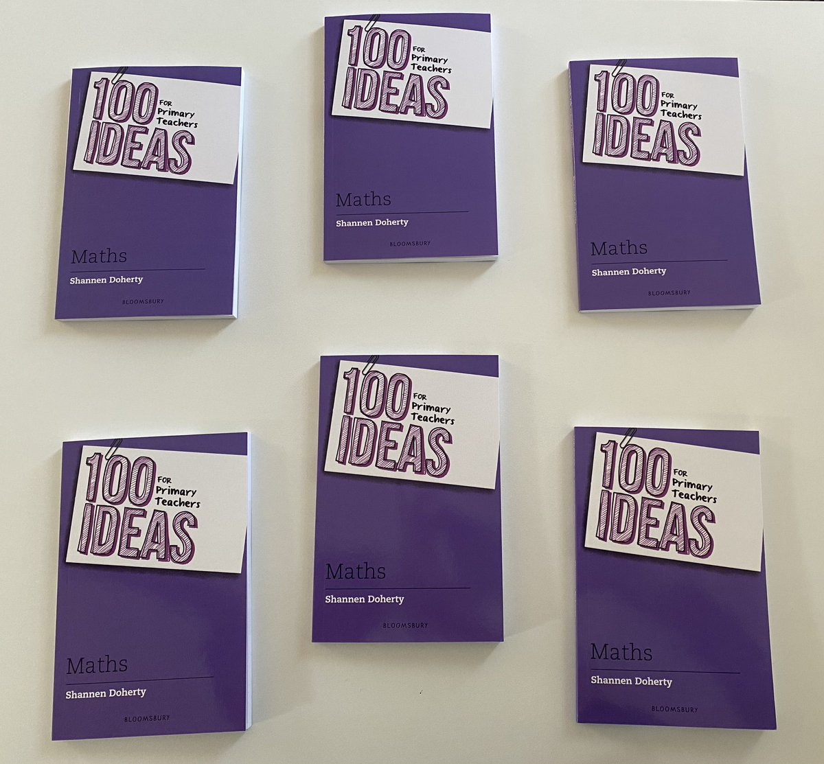 MissSDoherty's tweet image. I was in the bath this morning when the buzzer for my flat went. 

“Delivery for Shannine.” 

I hadn’t ordered anything. 

I took the package bath to the bathroom (I don’t know why 🤣) and opened it up as I got back into the bath. 

AND IT WAS THIS!!!! 🥲🥲🥲