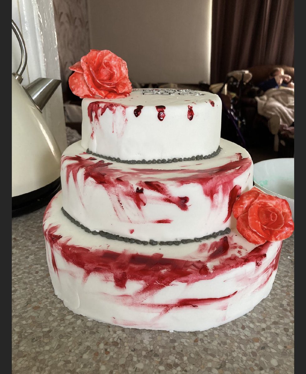 MissGardner2024's tweet photo. An Amazing Cake from Grace and Rhiannon in year 9👏🌟 Inspired by Vampire Diaries🙌🏻❗️ Well Done!! ⭐️ @OnslowStAudreys @Onslows_Bus #OSAmazingBakers https://t.co/X5GtD8CWYV