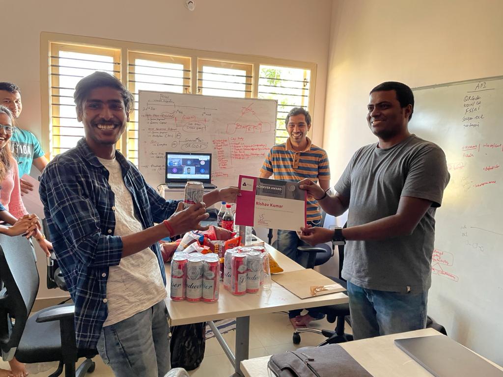 labs_pi's tweet image. Amidst the #pandemic, the @PiChain family can smile as we congratulate:
Charudutt Meshram: Leadership Star Performer
@Vivek_Anand_10, Raktim Bharatee: Leadership Excellence
@Ajita999 @ritikjain51: Stand Out Performer
@shwetarathi_ @rishav00a, @sujana_raut, Steve Luiz: Achiever
👏