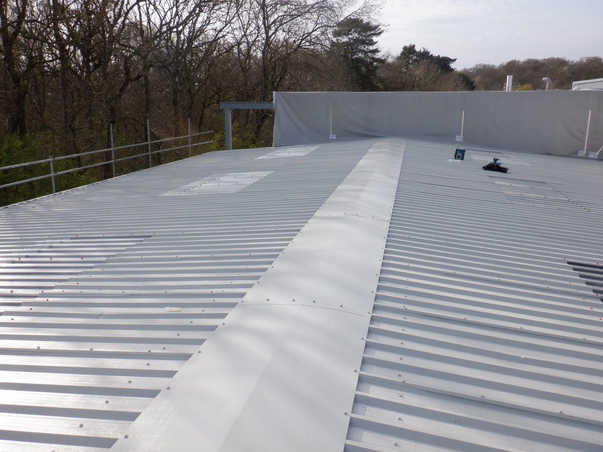 PracticalRoofCo's tweet image. Little over-clad in Droitwich completed last week, original asbestos roof was developing cracks on a regular basis. #roofing #construction #healthandsafety