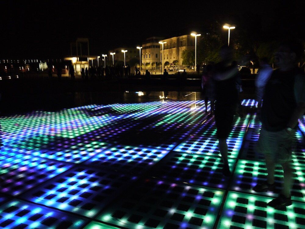 Here's today's MAKE #NightTimeCity exemplar project: CLIENT: MINISTRY OF HOUSING, COMMUNITIES &amp; LOCAL GOVERNMENT / PROJECT: NIGHT-TIME CONSUMERS AND PRODUCTS OF TOMORROW buff.ly/34oNBxB