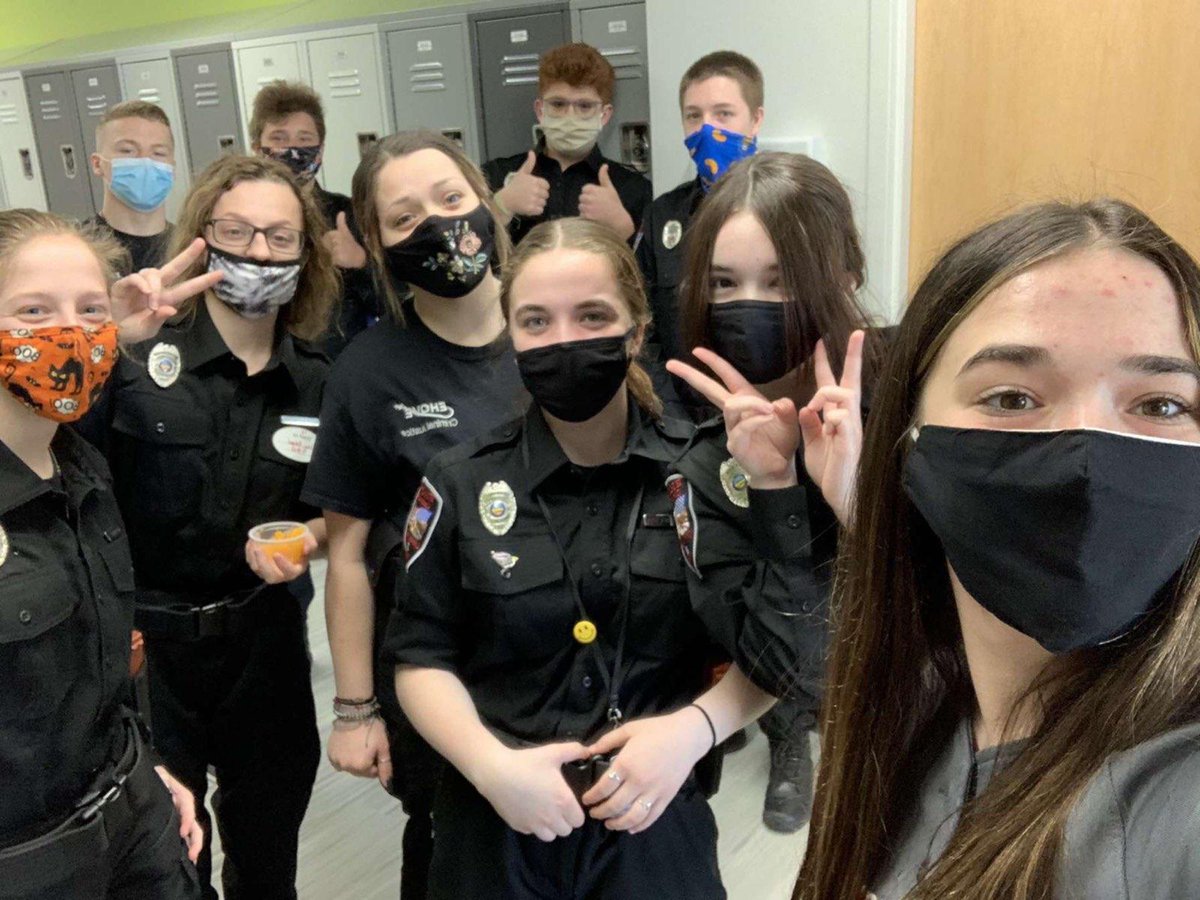EHOVEcj's tweet photo. Ehove's junior Criminal Justice classes! #EHOVEvips https://t.co/twIH4dXlAB