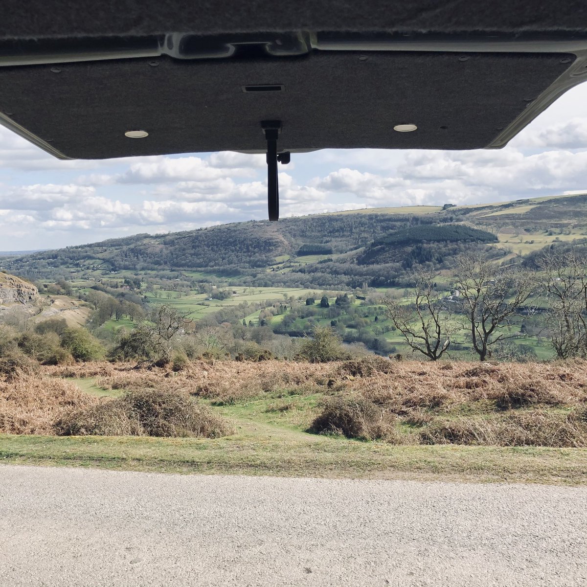 Another brew with a view ☕️
.
.
#brewwithaview #campervan #t5transporter #campervaninterior