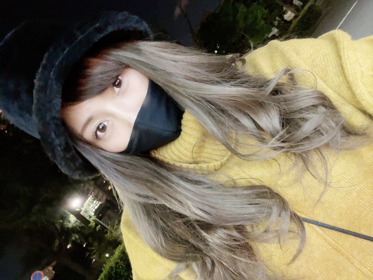 ゆりぴ V Twitter 最近寝る前に髪の毛ねじりまくって起きたら巻き髪できてるってやつにハマってる ゆりぴ V Twitter 最近寝る前に髪の毛ねじりまくって起きたら巻き髪できてるってやつにハマってる