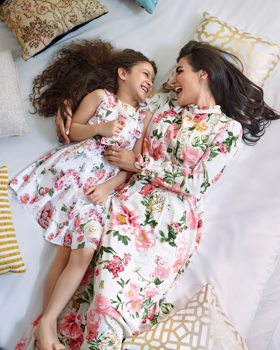 maxfashionMENA's tweet photo. Florals for Ramadan 🌺🌼🌸 Rate these matching looks from 1-10!
Shop our Ramadan collection now in stores and online.
#Twinning #MiniMe #MatchingMoments  #IftarLook #RamadanInspo #MyMaxStyle https://t.co/8Q9OyLC4SK