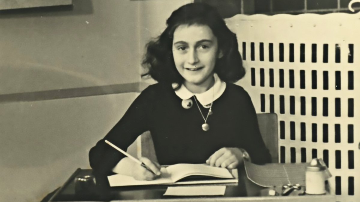 “I don't think of all the misery, but of the beauty that still remains.”

Diarist Anne Frank died, aged 15, at Bergen-Belsen concentration camp in February or March 1945, shortly before its liberation by British soldiers on 15 April 1945. #BergenBelsen
