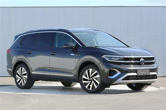 Gasgoo_com's tweet photo. #FAW-#Volkswagen is about to unveil three new heavyweight Volkswagen-branded models, namely the Talagon, the ID.6 #CROZZ and the eighth-generation Golf GTI, at the #AutoShanghai 2021. #gasgoo https://t.co/iWsNcJw40h https://t.co/YP7Sk2USPZ