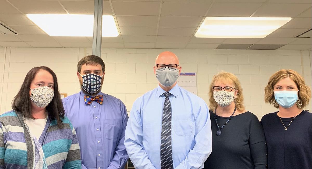 FriendsofCSB's tweet photo. Thanks Ashtabula County Juvenile Court for showing your support!
#ChildAbusePreventionMonth #OhioWearsBlue https://t.co/HXS6QnFTju