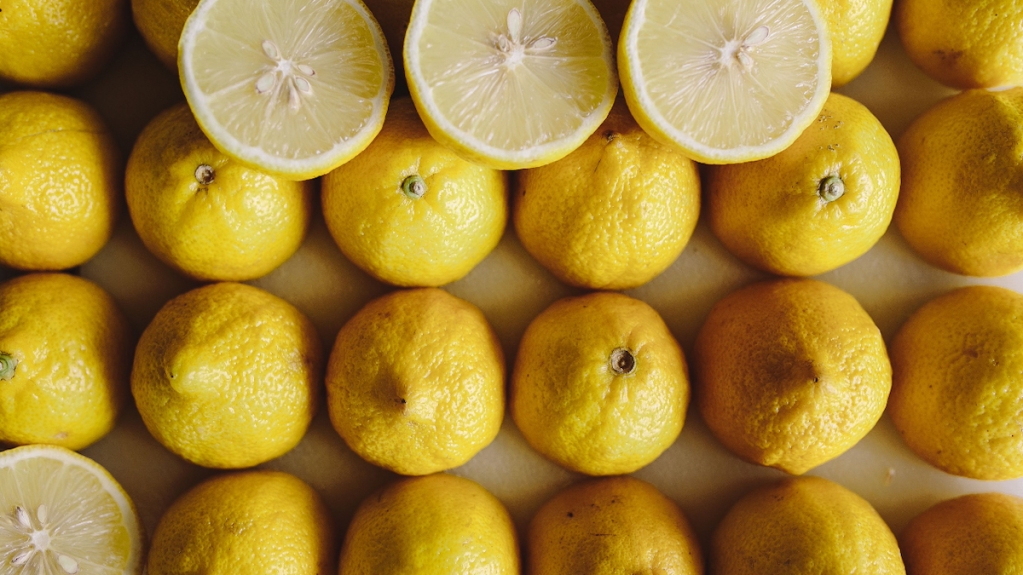 Anche i rifiuti hanno un valore! Nella prevenzione di obesità, diabete, ipercolesterolemia e disturbi cardio-vascolari potranno aiutarci alcune sostanze contenute negli scarti di lavorazione dei limoni
#lemon #health #limoni #salute #nutraceutica
 bit.ly/3g61eIR