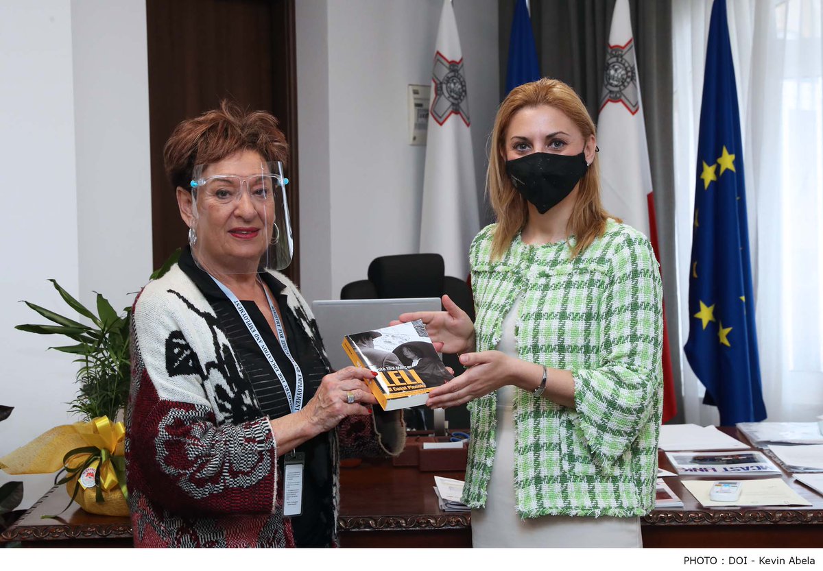 Edukazzjoni (@edukazzjoni) on Twitter photo Exporting our rich literary heritage. Education Minister <a href="/justynecaruana/">Justyne Caruana</a> presented with an Italian translation of Guze Ellul Mercer's Leli ta’ Ħaż-Żgħir given the title of ‘Leli di Casal Piccolo’ by author's niece and translator Isabelle Ellul Mercer Cefai. Exporting our rich literary heritage. Education Minister <a href="/justynecaruana/">Justyne Caruana</a> presented with an Italian translation of Guze Ellul Mercer's Leli ta’ Ħaż-Żgħir given the title of ‘Leli di Casal Piccolo’ by author's niece and translator Isabelle Ellul Mercer Cefai.