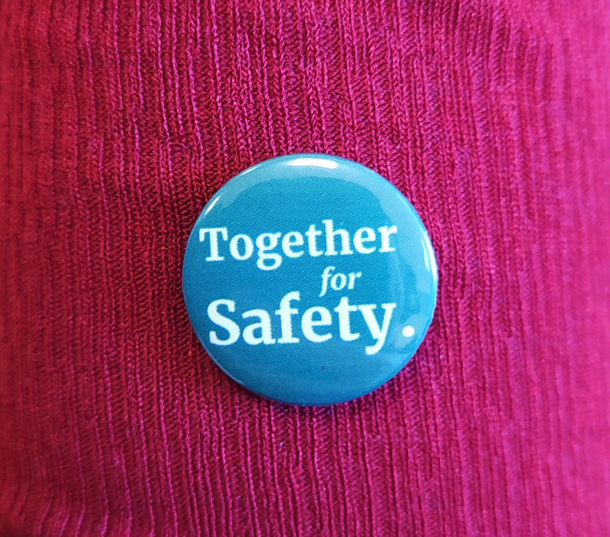 Proudly wearing my #TogetherForSafety pin today!

Ireland needs Safe Access Zone legislation so that those accessing abortion services aren't subject to intimidation and abuse.

Sign the petition: my.uplift.ie/petitions/brin… 

Follow @together_safety 

And DM if you'd like a badge!