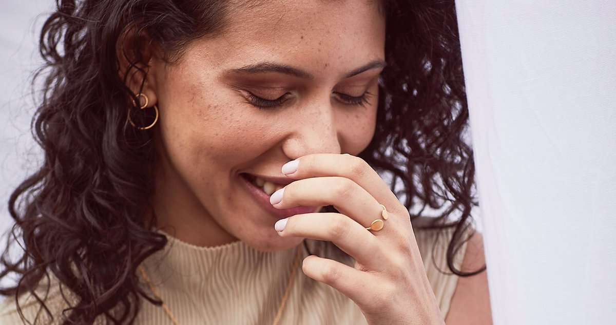 SoJustShop's tweet photo. Understated &amp; endlessly versatile, the Chandini open ring features asymmetric coin-like details in a brushed finish. This ethically &amp; fair trade handmade open ring has two rounded edges that give it an elegant look. ✨ Show now - https://t.co/dipoZdxBDh #SOJUSTSHOP https://t.co/eICx0snRwO
