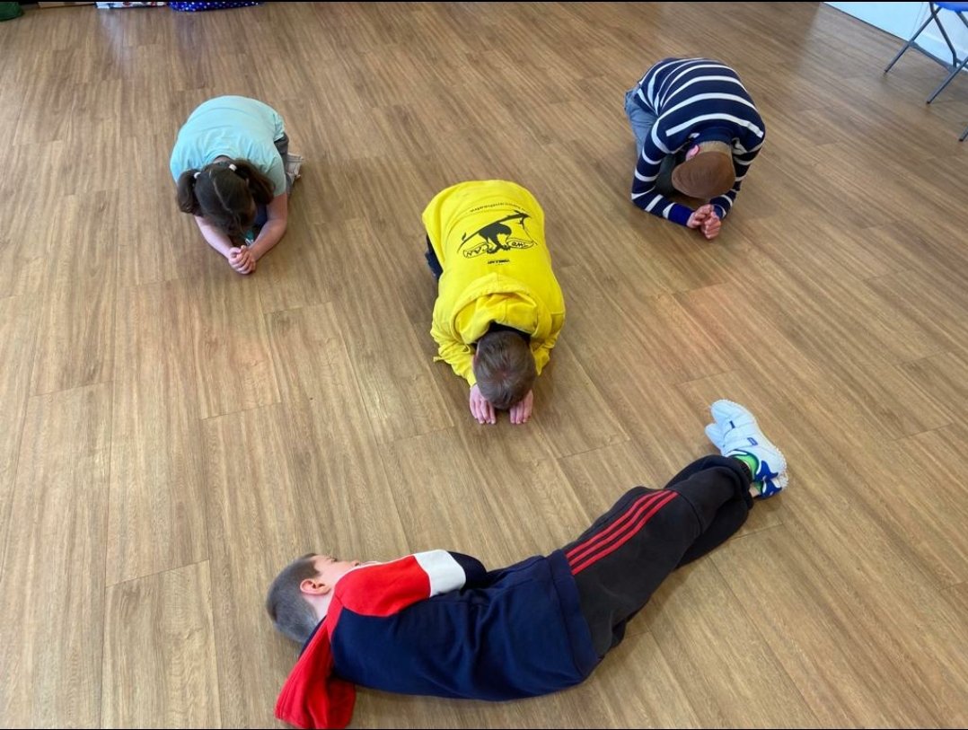 TwoCanYouth's tweet photo. Day 2 of Easter school: we are enjoying the outside park right outside the venue, and we are working very hard to get out performances perfect! here's more photos from group 1 on day 2 :)

#drama #easter #performance #gloucestershire #cheltenham #outside #fun #inclusive https://t.co/68urAW63gF